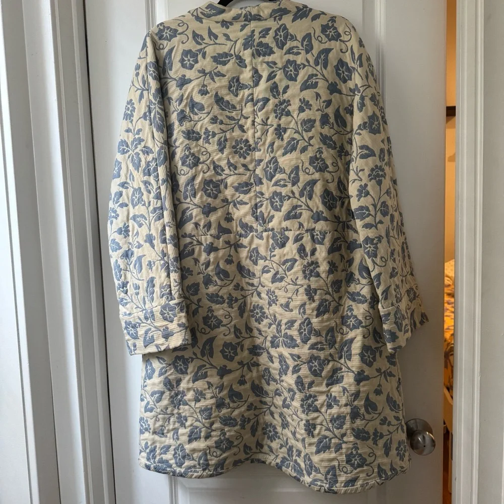 Blue and Cream Robe Jacket - Picture 6 of 6